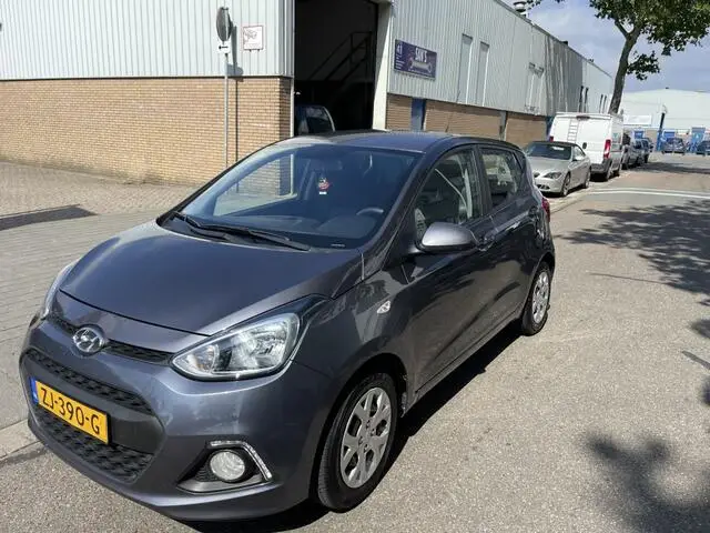 Photo 1 : Hyundai I10 2016 Essence