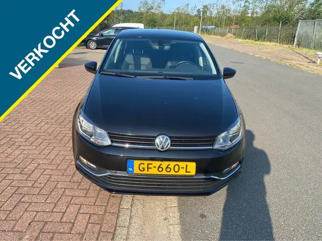 Photo 1 : Volkswagen Polo 2015 Petrol