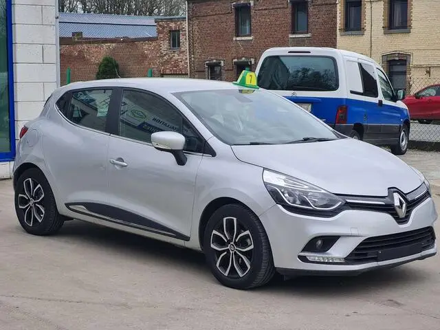 Photo 1 : Renault Clio 2019 Essence