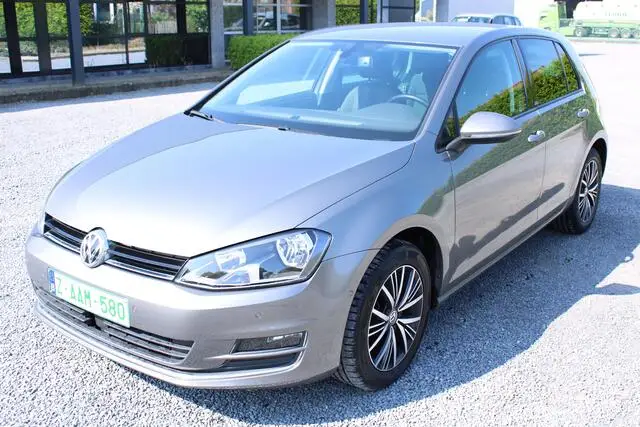 Photo 1 : Volkswagen Golf 2016 Petrol