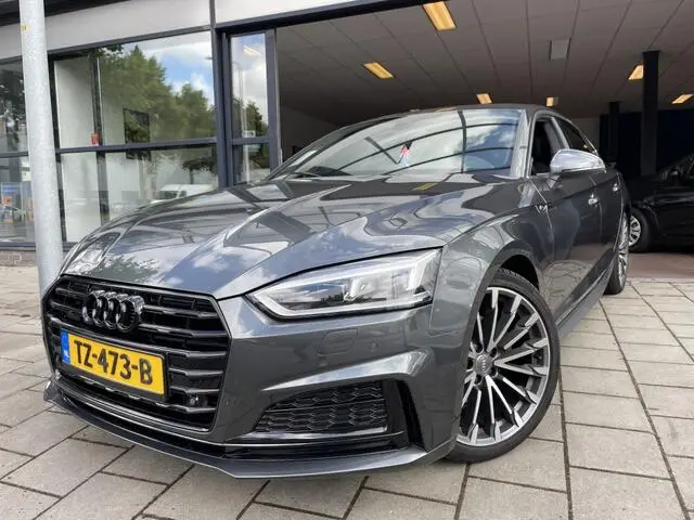 Photo 1 : Audi A5 2018 Petrol