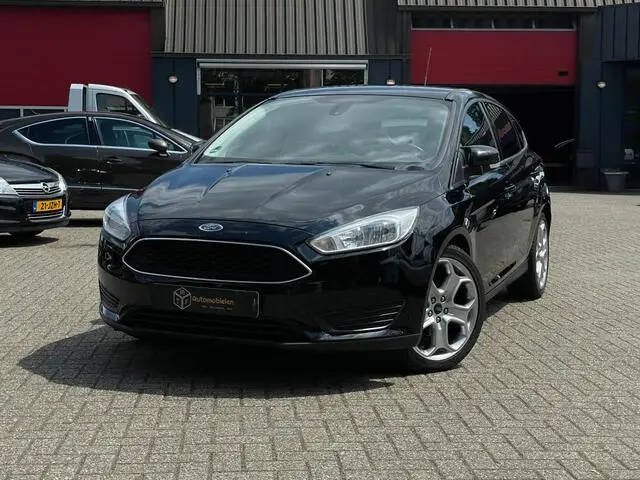 Photo 1 : Ford Focus 2016 Diesel