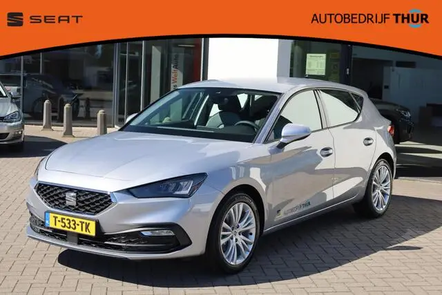 Photo 1 : Seat Leon 2023 Petrol