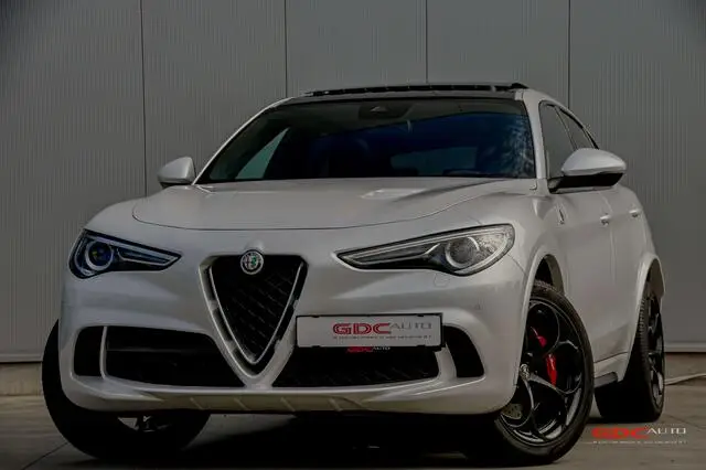 Photo 1 : Alfa Romeo Stelvio 2018 Petrol