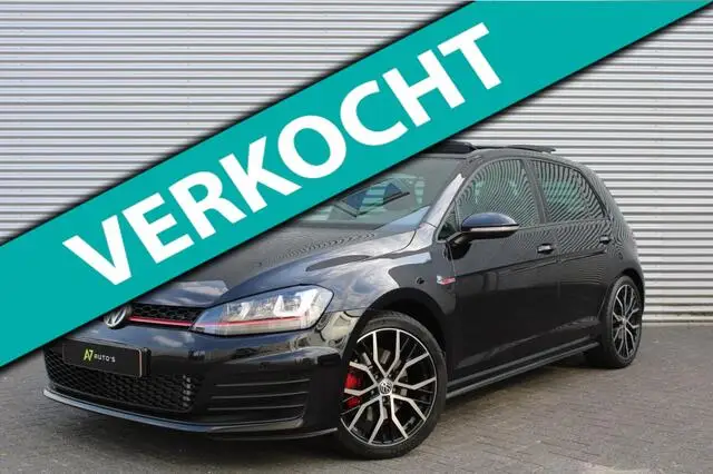 Photo 1 : Volkswagen Golf 2015 Petrol