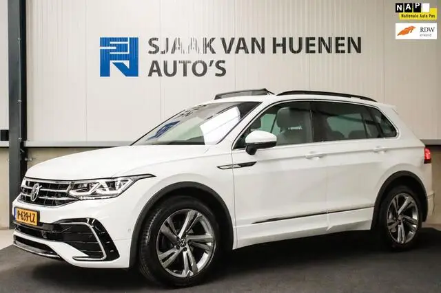 Photo 1 : Volkswagen Tiguan 2021 Essence