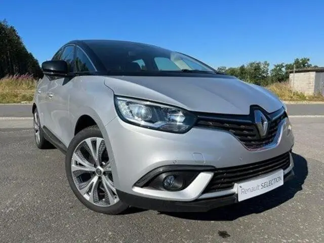 Photo 1 : Renault Scenic 2017 Essence