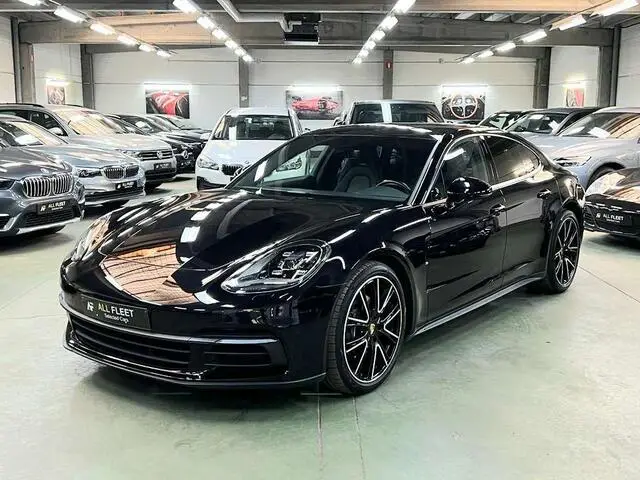 Photo 1 : Porsche Panamera 2018 Essence