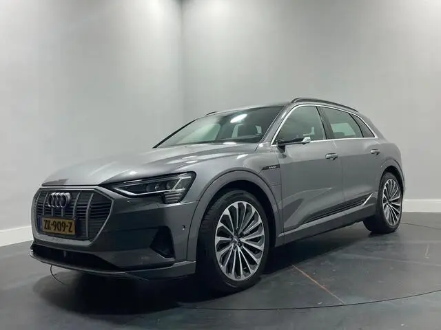 Photo 1 : Audi E-tron 2019 Électrique