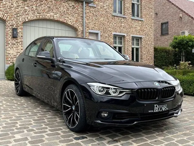 Photo 1 : Bmw Serie 3 2019 Essence