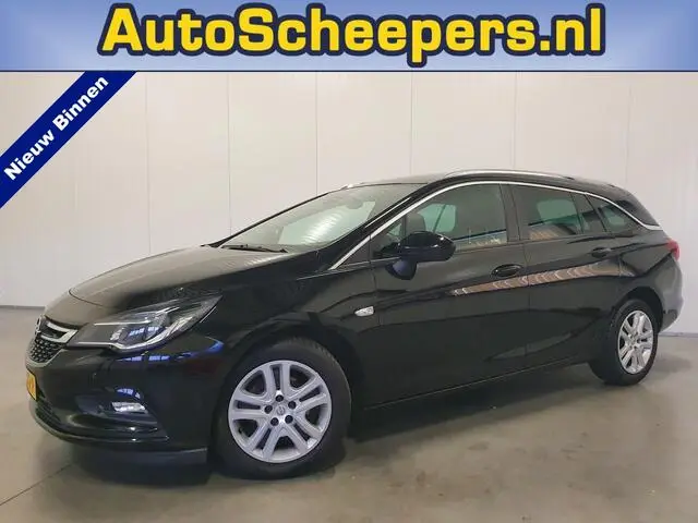 Photo 1 : Opel Astra 2018 Essence