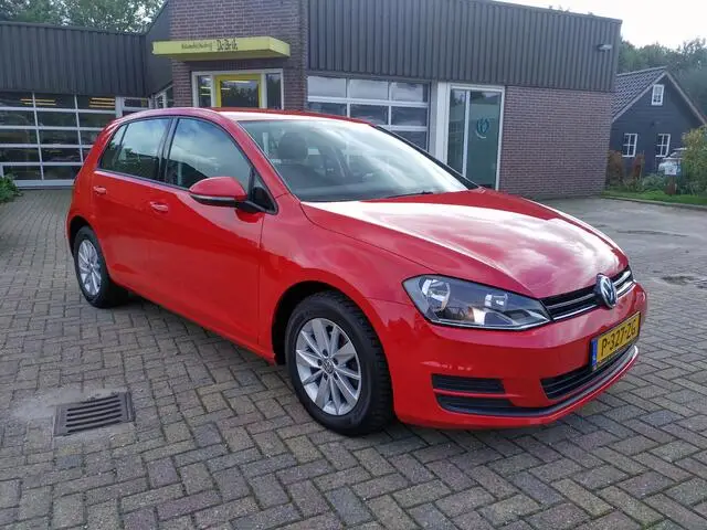 Photo 1 : Volkswagen Golf 2016 Petrol