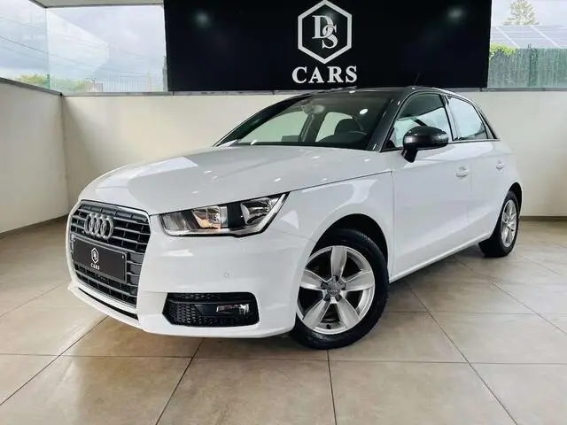 Photo 1 : Audi A1 2015 Petrol