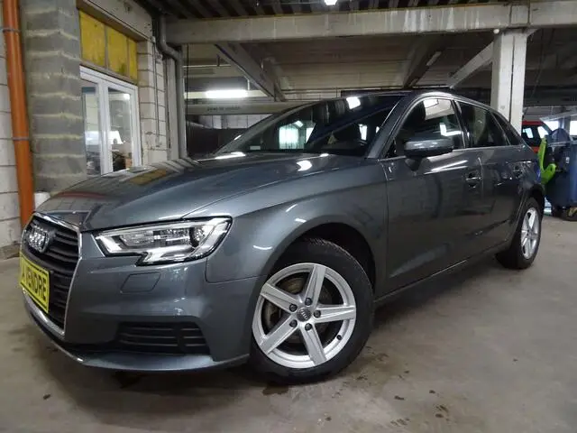 Photo 1 : Audi A3 2017 Diesel