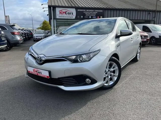 Photo 1 : Toyota Auris 2016 Hybrid