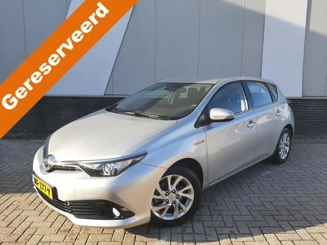 Photo 1 : Toyota Auris 2016 Hybrid