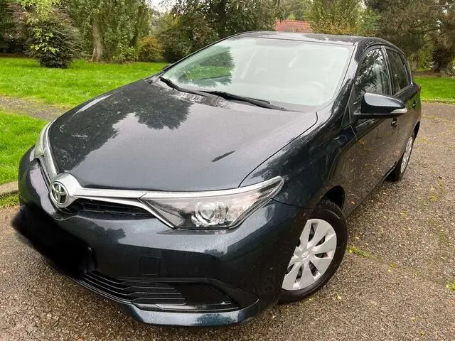 Photo 1 : Toyota Auris 2016 Essence