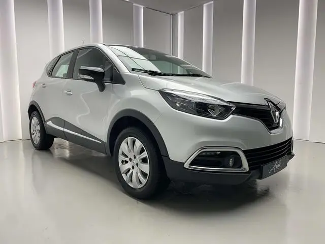 Photo 1 : Renault Captur 2016 Petrol