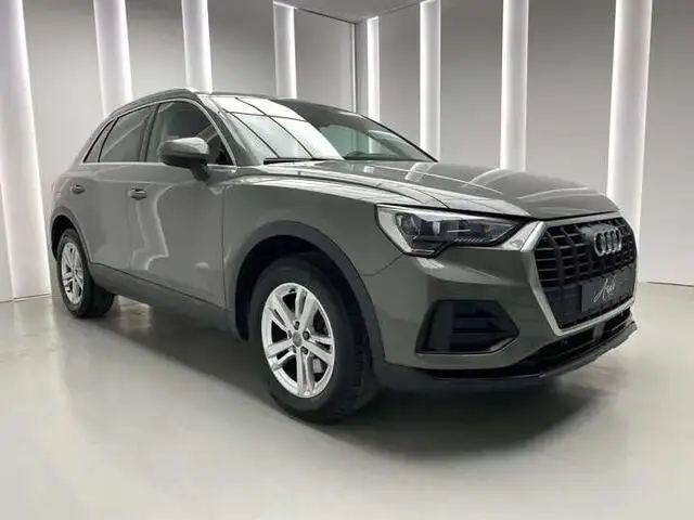 Photo 1 : Audi Q3 2019 Petrol