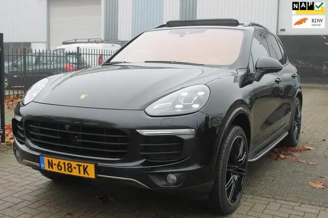 Photo 1 : Porsche Cayenne 2016 Hybride