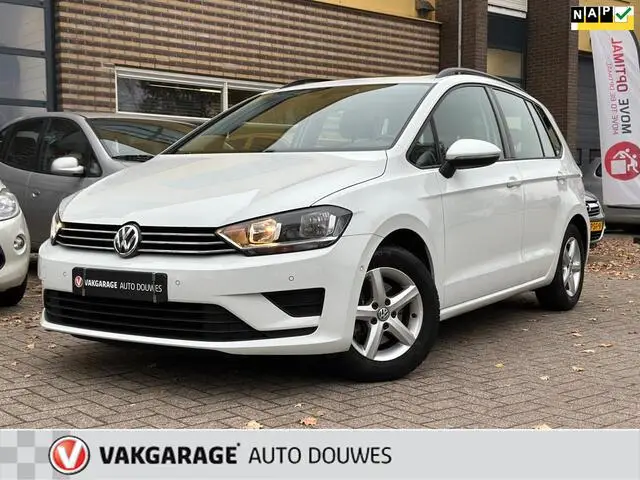 Photo 1 : Volkswagen Golf 2015 Petrol