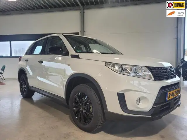 Photo 1 : Suzuki Vitara 2019 Petrol