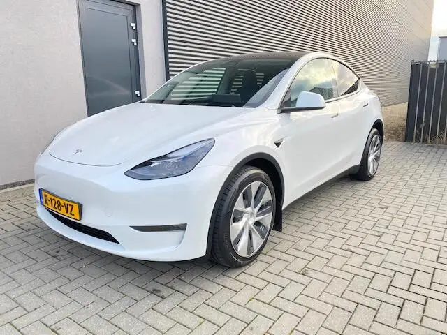 Photo 1 : Tesla Model Y 2021 Électrique