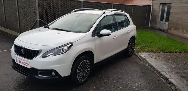 Photo 1 : Peugeot 2008 2018 Petrol