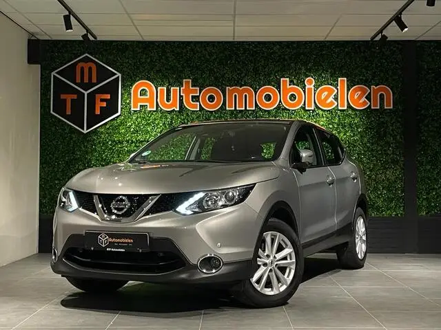 Photo 1 : Nissan Qashqai 2015 Petrol