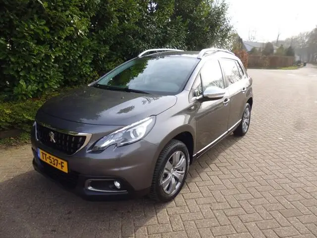 Photo 1 : Peugeot 2008 2017 Petrol