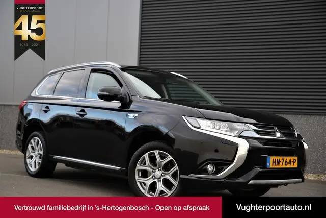 Photo 1 : Mitsubishi Outlander 2015 Hybride