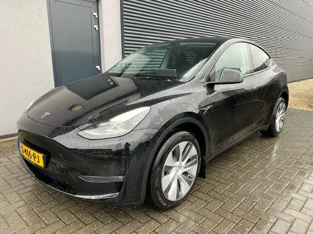 Photo 1 : Tesla Model Y 2022 Électrique