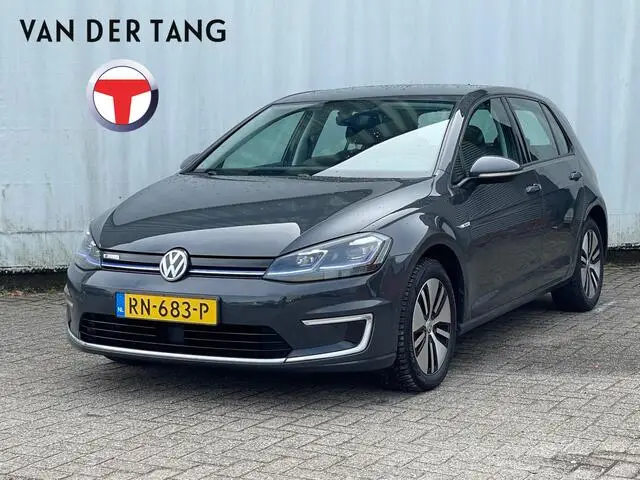 Photo 1 : Volkswagen Golf 2018 Electric