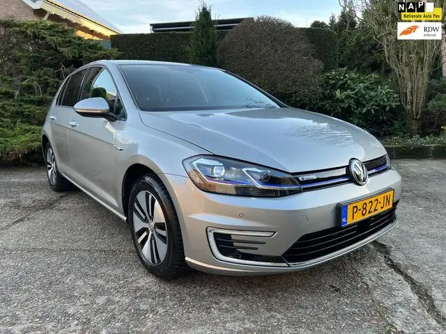 Photo 1 : Volkswagen Golf 2020 Electric