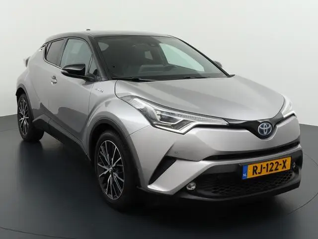 Photo 1 : Toyota C-hr 2018 Hybrid