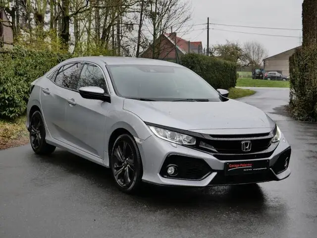 Photo 1 : Honda Civic 2019 Essence