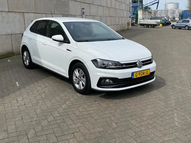 Photo 1 : Volkswagen Polo 2019 Petrol