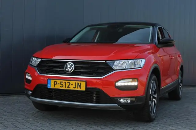 Photo 1 : Volkswagen T-roc 2021 Petrol