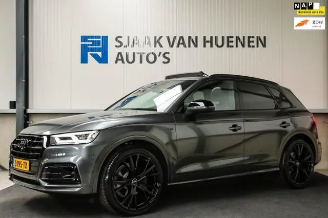 Photo 1 : Audi Q5 2017 Essence