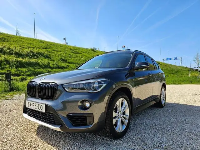 Photo 1 : Bmw X1 2019 Petrol