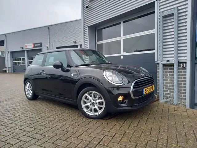 Photo 1 : Mini Cooper 2018 Petrol