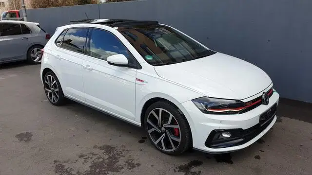 Photo 1 : Volkswagen Polo 2020 Petrol