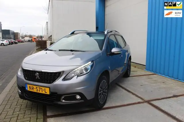 Photo 1 : Peugeot 2008 2017 Petrol