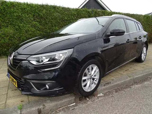 Photo 1 : Renault Megane 2017 Essence