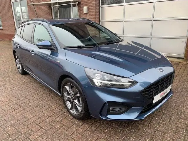 Photo 1 : Ford Focus 2022 Petrol