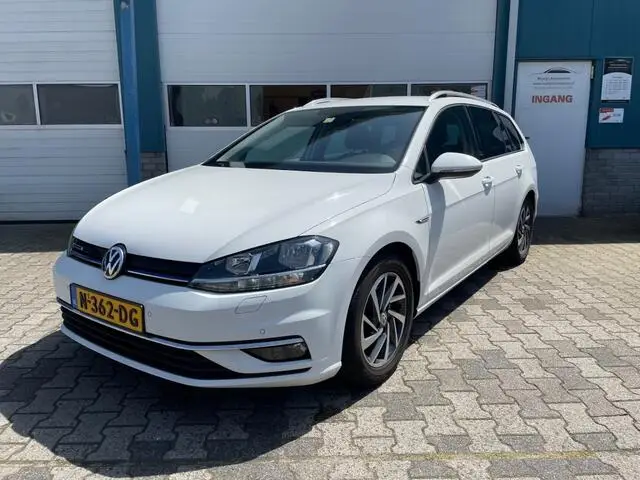 Photo 1 : Volkswagen Golf 2017 Petrol