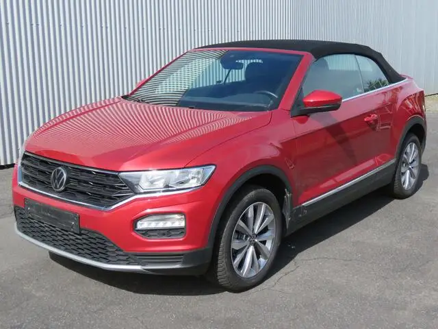 Photo 1 : Volkswagen T-roc 2021 Essence