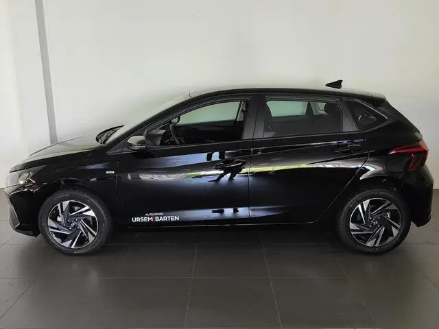 Photo 1 : Hyundai I20 2023 Hybrid