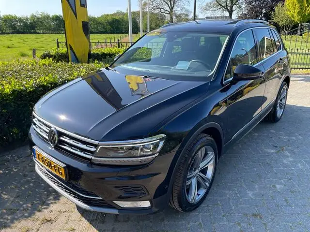 Photo 1 : Volkswagen Tiguan 2017 Essence