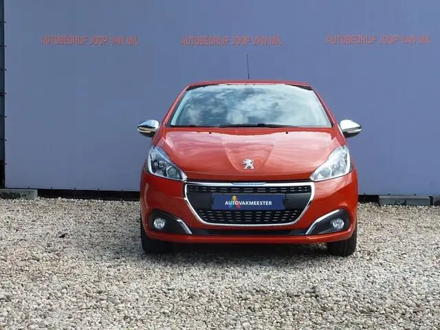 Photo 1 : Peugeot 208 2018 Essence